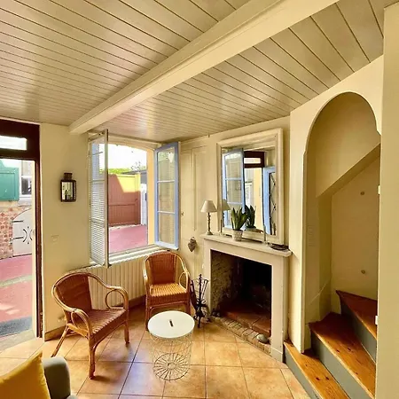 Holiday home Maison - 3 - 50 M De La